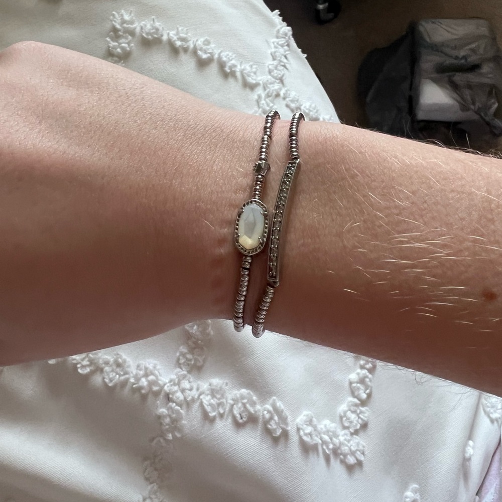 Kendra Scott bracelet